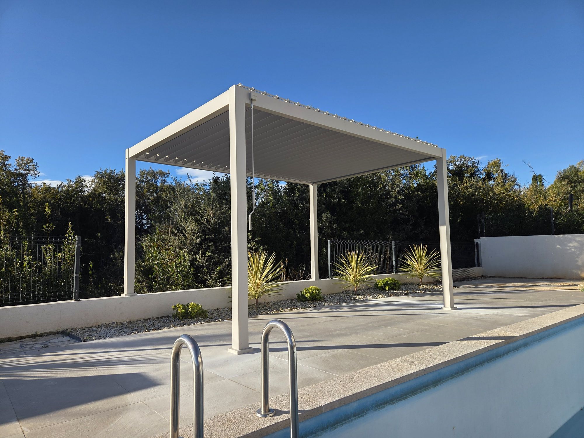 Bioklimatska pergola — Pergola Lux